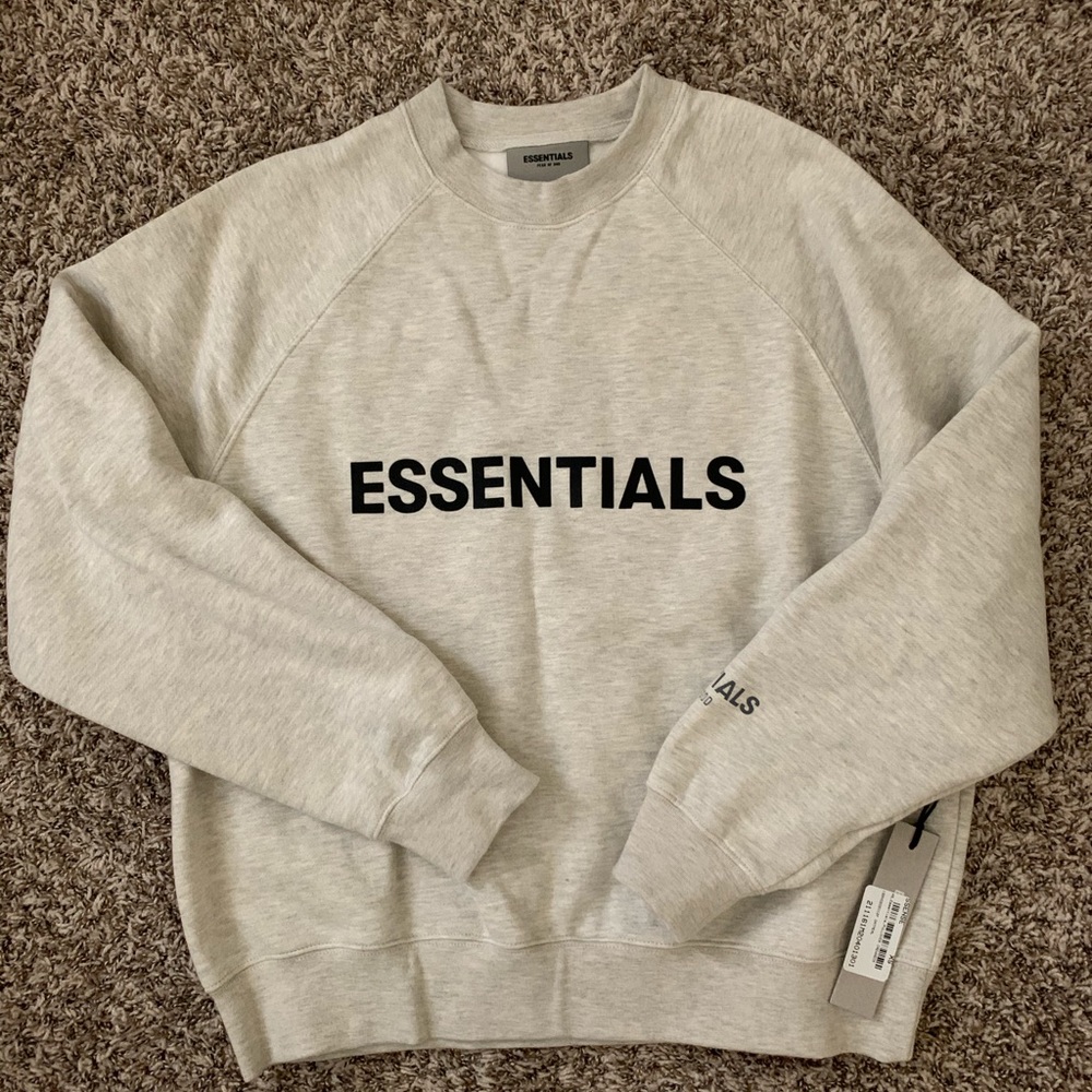 ✨BRAND NEW✨ ESSENTIALS FEAR OF GOD CREWNECK
